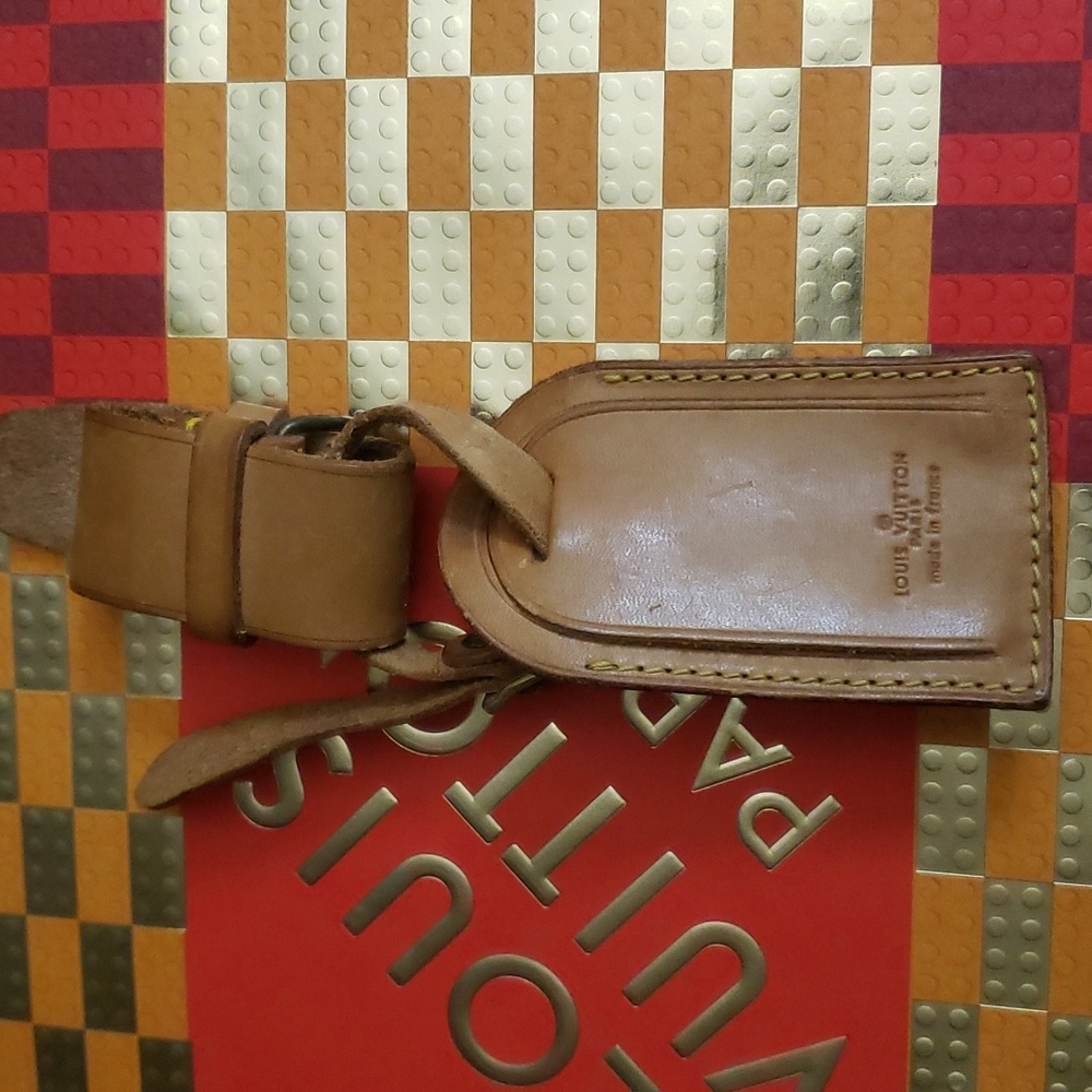 LOUIS VUITTON LUGGAGE TAG